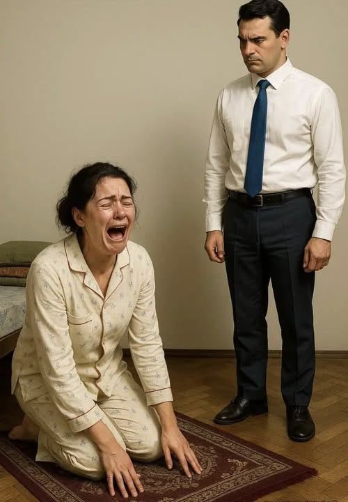 Mój mąż uśmiechnął się i rzucił mi w twarz starą poduszką.